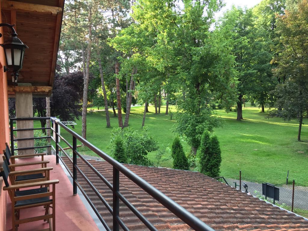 S' Centro - Park Apartments Kraljevo Exterior foto